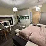 Uni Time Apartment By Lmg